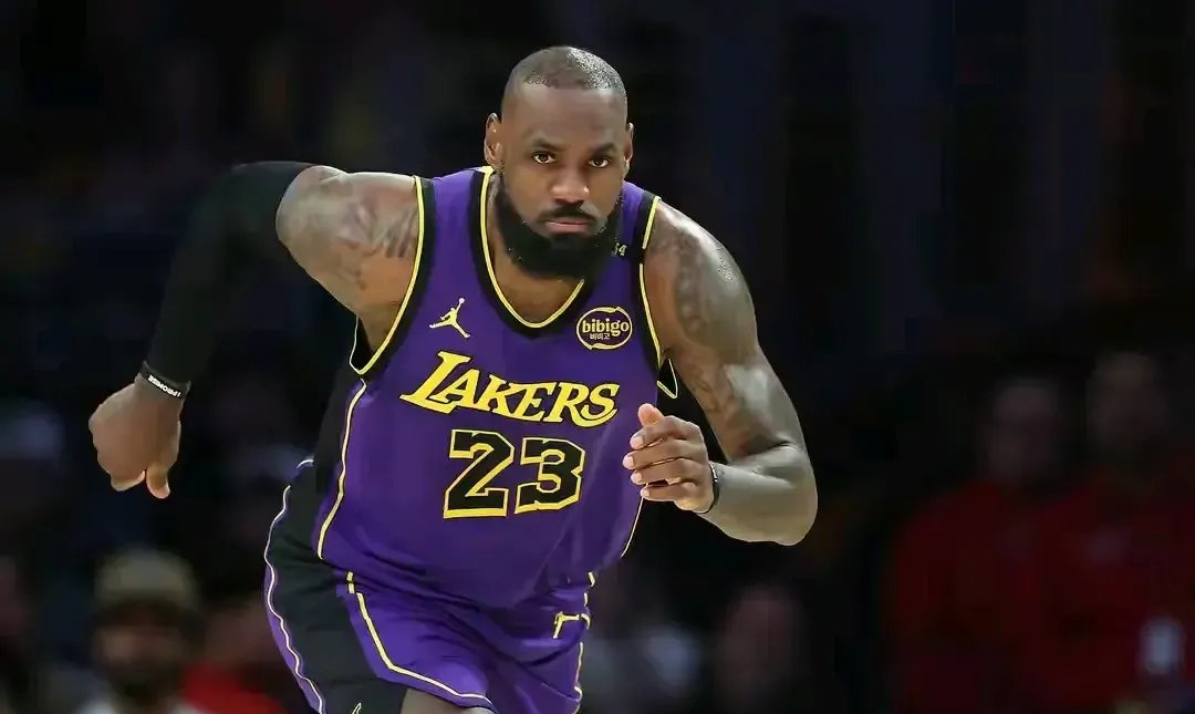 九游体育-包含湖人不断突破！，Ning连续二十场比赛得分超过最后时刻胜出观众掌声雷动的词条