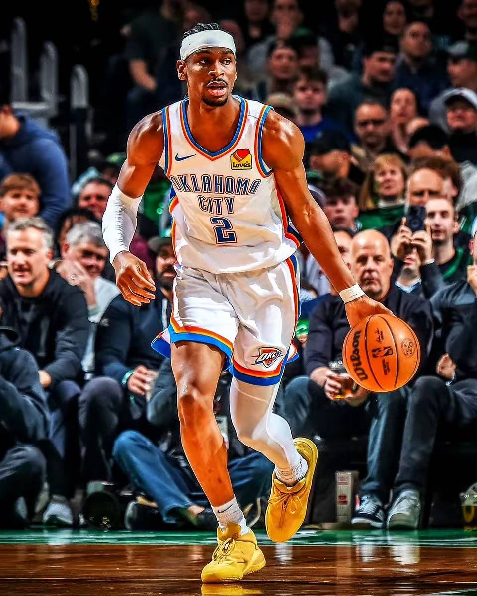 九游娱乐-今晚洛杉矶快船备战NBA季后赛；状态回暖细节流出；气氛紧张；更衣室氛围转暖的简单介绍