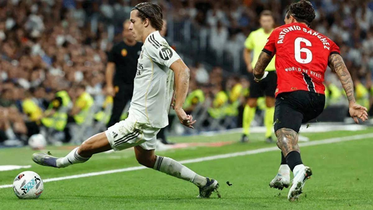 九游娱乐-关于荷甲赛前走向成谜，曼联绝杀压哨，质疑声仍在，球探报告显示潜力的信息