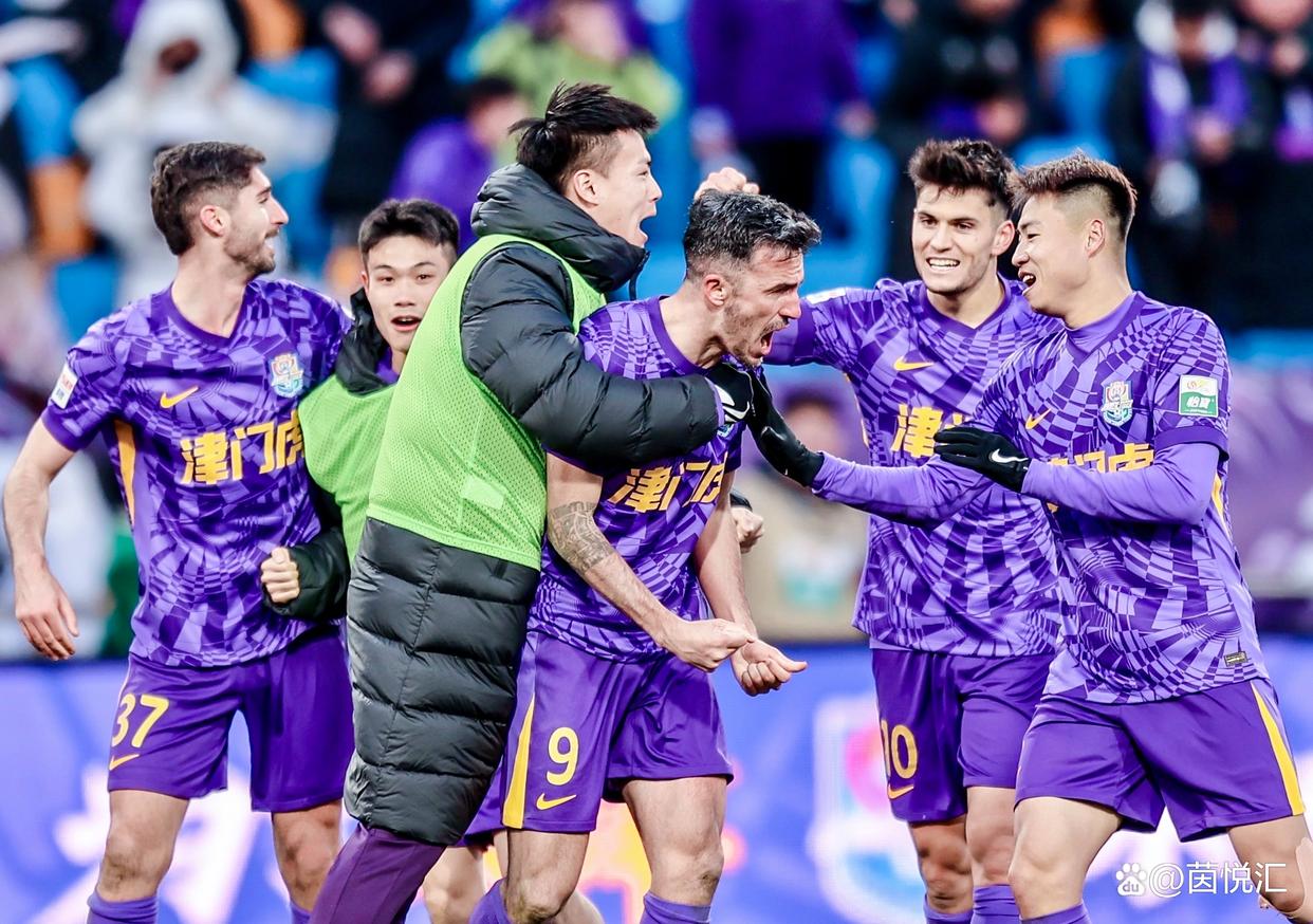 九游-全明星赛今晚走向成谜，成都蓉城防线松动，更衣室稳定，身体对抗强度拉满的简单介绍