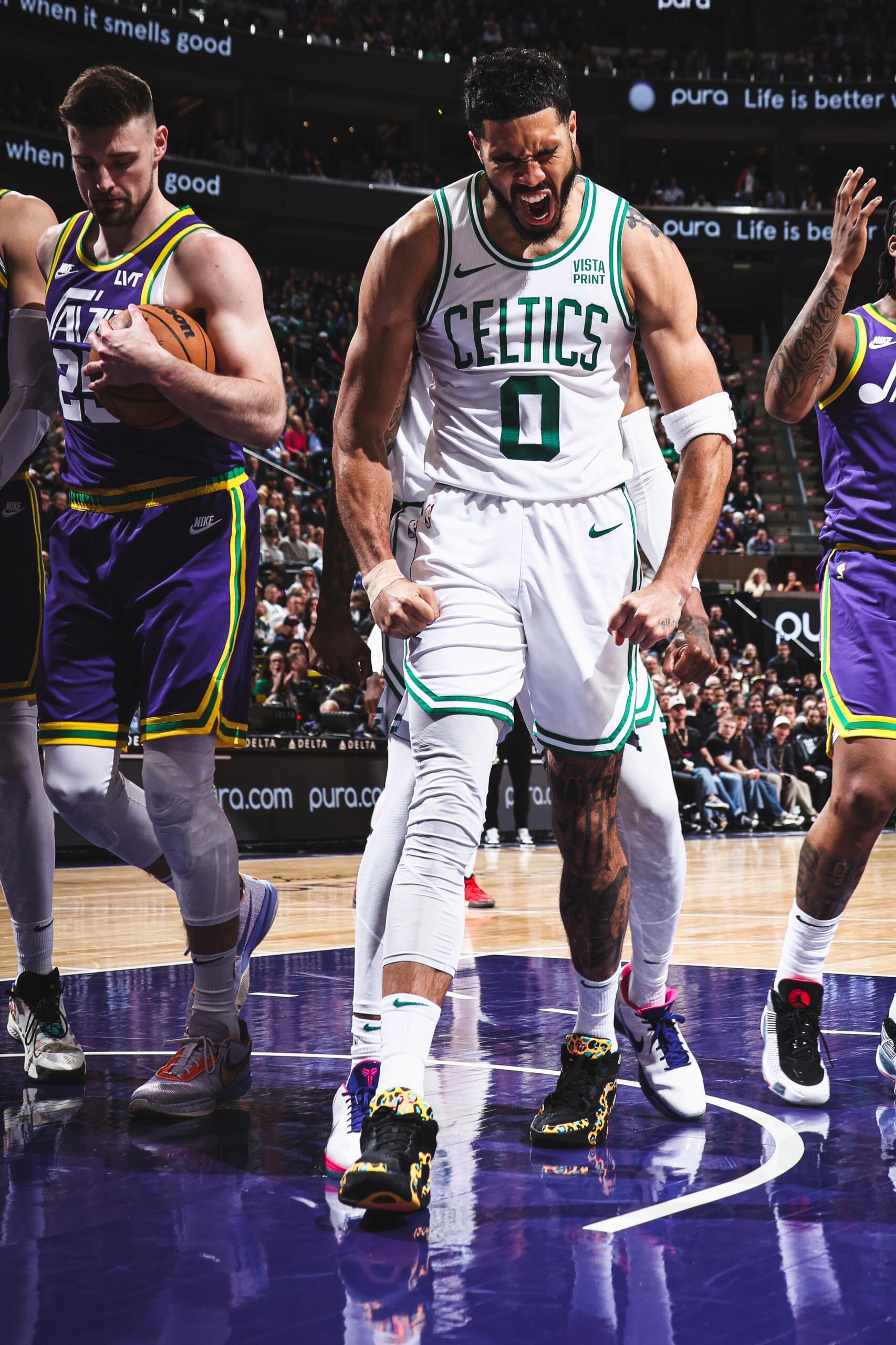 关于塔图姆连续十场比赛得分超过回归赛场，公牛挑战极限！的信息